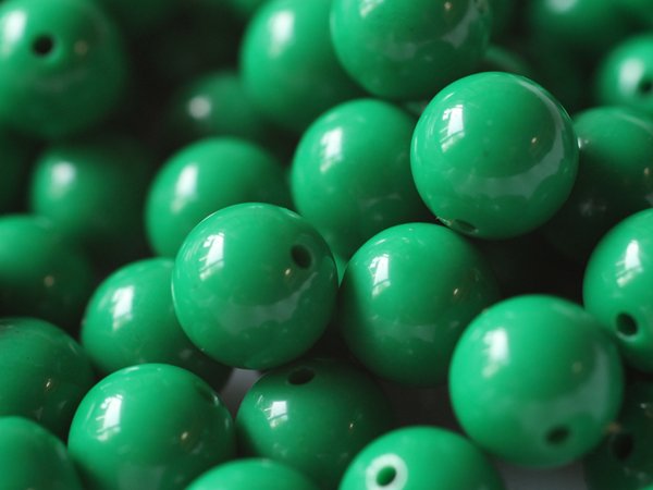 画像2: ドイツヴィンテージ　ルーサイト系ビーズ【ケリーグリーン8mm】15個 (2)