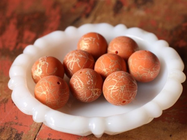 画像2: ドイツヴィンテージ　ルーサイトビーズ【ラージマット・ゴールドライン・オレンジ】20mm　 (2)