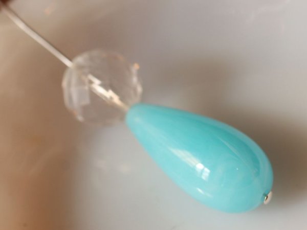 画像4: ドイツヴィンテージ・ルーサイトビーズ【みずいろ　しずく】　２個 (4)