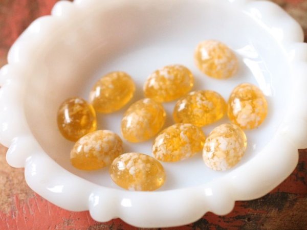 画像4: ヴィンテージのレジン系カボション【楕円18×13mm　トパーズ】 2個 (4)