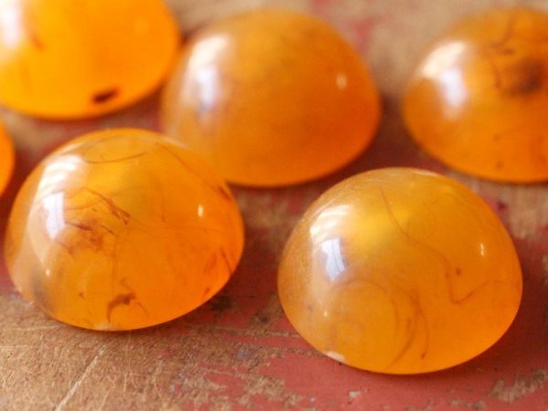 画像2: ヴィンテージ・カボション【混濁アンバー】2個 (2)