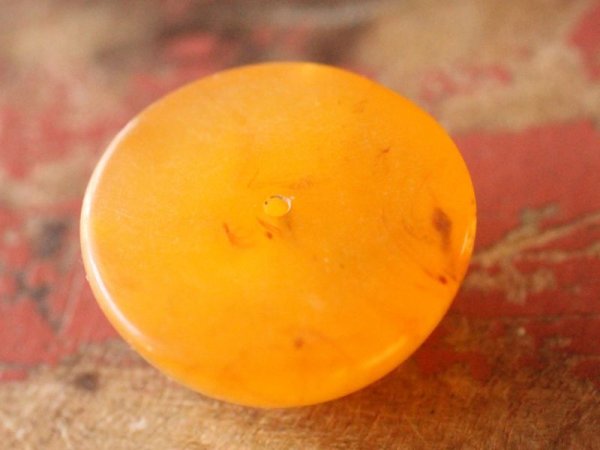 画像6: ヴィンテージ・カボション【混濁アンバー】2個 (6)