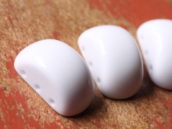 画像3: ドイツヴィンテージのルーサイトビーズ【スペーサービーズ3穴ホワイト】 (3)