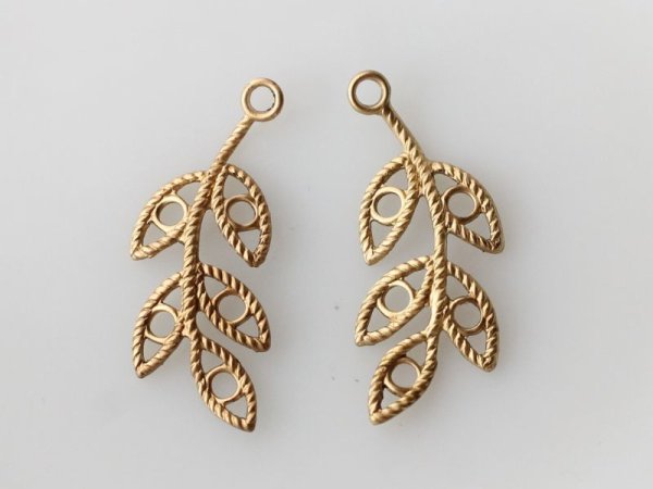 画像2: アメリカ製 真鍮(ブラス)パーツ　リーフ【ホールリーブス】2個　　　　 (2)