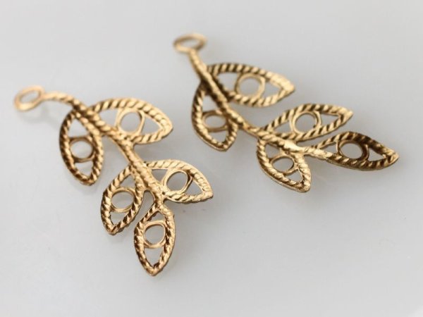 画像4: アメリカ製 真鍮(ブラス)パーツ　リーフ【ホールリーブス】2個　　　　 (4)