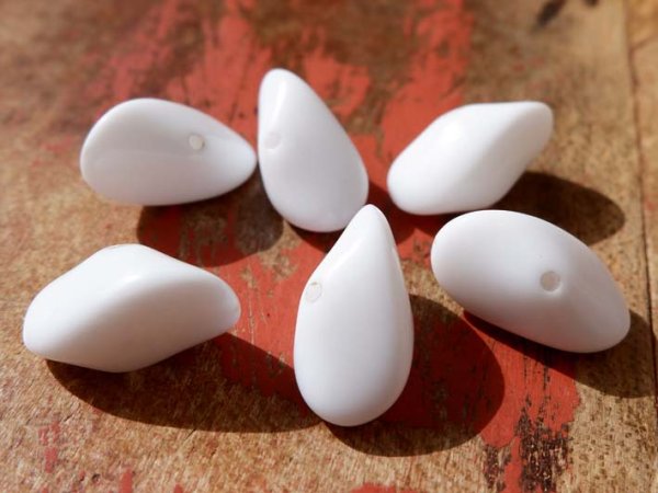 画像3: ヴィンテージ ルーサイトビーズ【変形ホワイト】6個 (3)