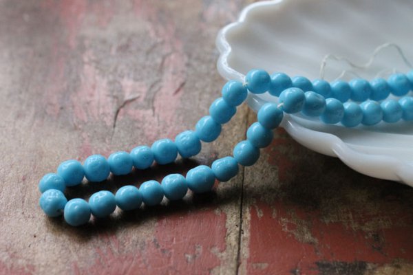 画像5: ジャパンヴィンテージ　水色のバロックビーズ　7-8mm 約45粒 　 (5)