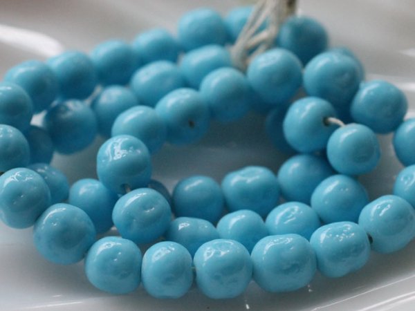 画像2: ジャパンヴィンテージ　水色のバロックビーズ　7-8mm 約45粒 　 (2)