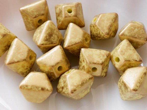 画像2: ドイツヴィンテージ ルーサイトビーズ【10面イエロー×ゴールド】  (2)