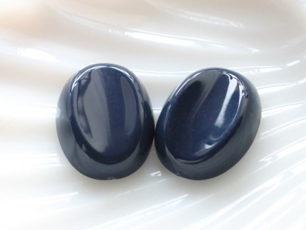 画像4: ジャパンヴィンテージ　プラスチック系のカボション　【艶有オーバルカーブドネイビー】2個 (4)