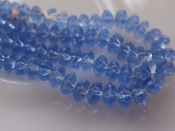 画像3: チェコヴィンテージ・ガラスビーズ【フラワー・透明ブルー】約バラ　約95個　 (3)