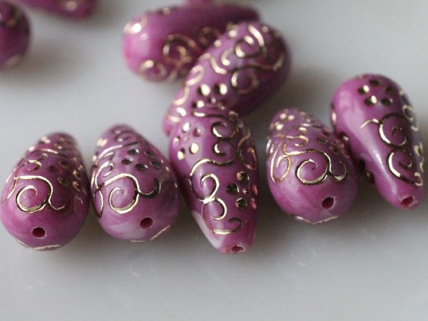 画像4: 在庫限り　ドイツヴィンテージ　プラスチックビーズ　【カラクサドロップ・ライラックパープル】10個 (4)