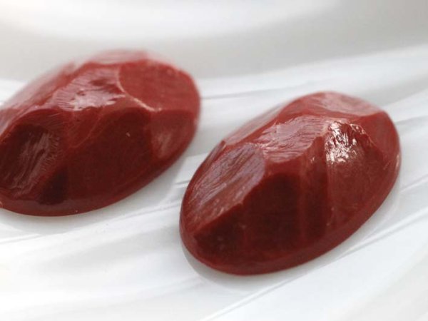 画像2: ドイツヴィンテージのルーサイト系カボション【シェイブド・オーバル・ブリック】2個 (2)