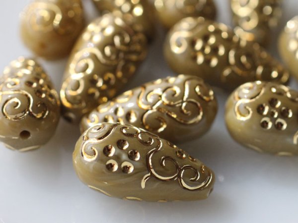 画像4: 在庫限り　ドイツヴィンテージ　プラスチックビーズ　【カラクサドロップ・オーカー】10個 (4)