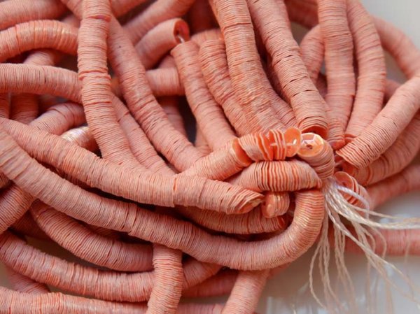 画像5: フランスヴィンテージのスパンコール【ピーチＡＢ・カップ4mm】1本　オートクチュール刺繍に。 (5)