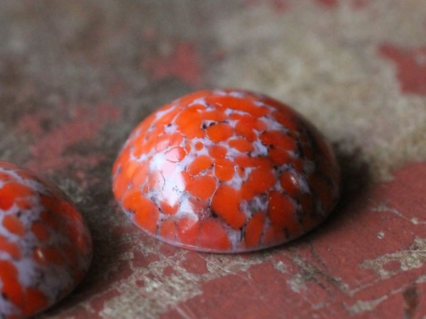 画像4: チェコヴィンテージ・ガラスカボション【コーラルマトリックス】13mm　2個 (4)