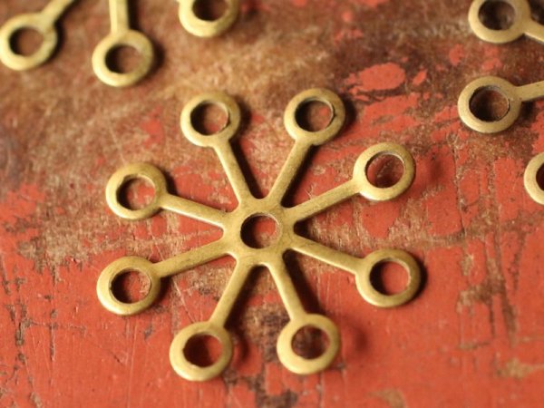 画像2: USA真鍮製　リベット用金具　【スモール8スポーク】　2個 (2)