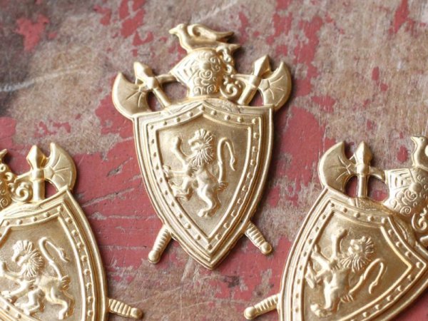 画像2: USA真鍮製スタンピング　シールド小　紋章　1個 (2)
