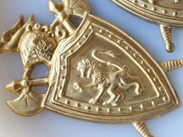画像4: USA真鍮製スタンピング　シールド小　紋章　1個 (4)