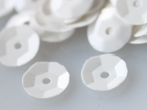 画像3: フランスヴィンテージのスパンコール【オペークホワイト・カップ6mm】 (3)