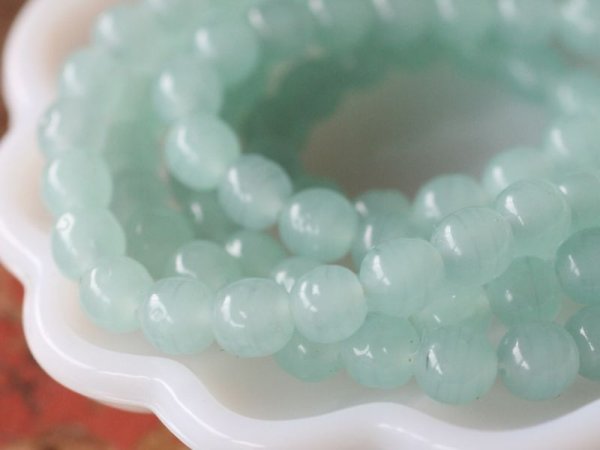 画像4: ジャパンヴィンテージ・ガラスビーズ【エメラルドグリーン】バロック6mm　約120粒(70センチ強） (4)