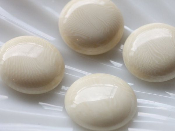 画像5: ジャパンヴィンテージ・カゼインカボション【ラウンド・プレーン】23ミリ　2個　ラクト　　　　 (5)