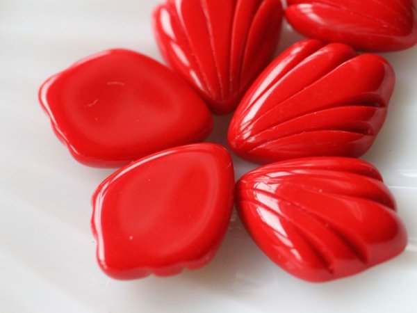 画像4: ジャパンヴィンテージ　ルーサイトのカボション　【シェル型・レッド】2個 (4)