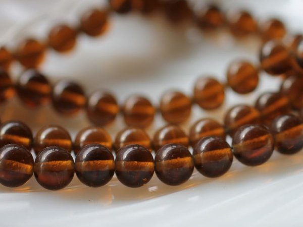 画像2: ジャパンヴィンテージ・ガラスビーズ【ブラウン・ラウンド】8ミリ前後　約90粒 (2)
