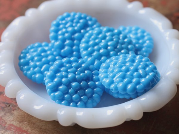 画像2: ドイツヴィンテージ　ルーサイト系円盤型つぶつぶビーズ31mm【ブルー】 (2)
