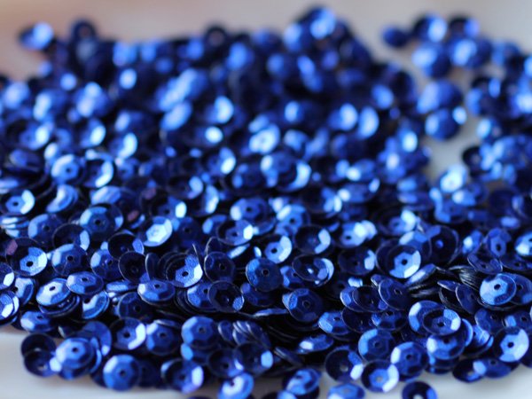 画像2: フランスヴィンテージのスパンコール【ロイヤルブルー・カップ5mm】 (2)