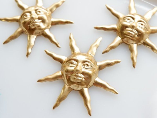 画像2: USA真鍮製　ラージ・サンフェイス・スタンピング48ミリ　1個　太陽 (2)