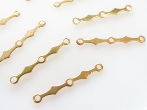 画像2: USA真鍮製　リベット用接続バー【3つ穴装飾　37ミリ】4本 (2)