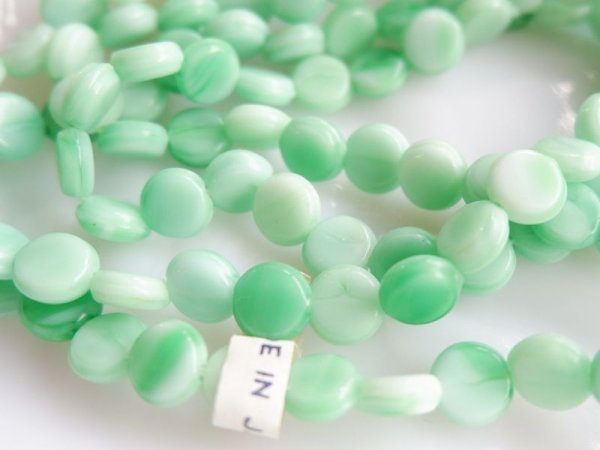 画像3: チェリーブランド　ジャパンヴィンテージ・コインビーズ【グリーンマーブル】8ミリ　115粒 (3)