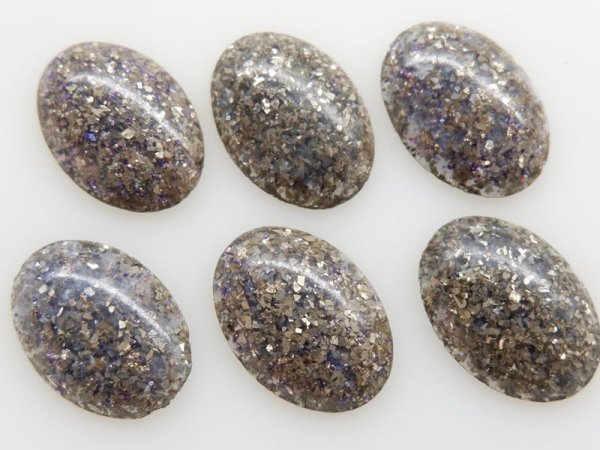 画像2: ヴィンテージ・オーバルカボション【グリッター・グレー】25×18ミリ　2個 (2)