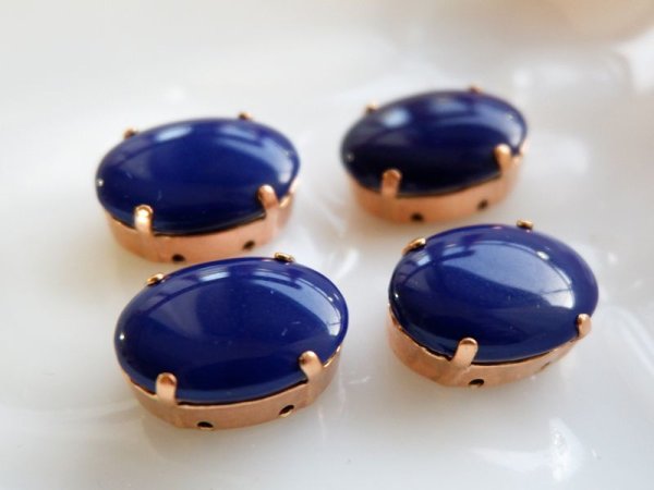 画像2: ドイツヴィンテージ　ガラスカボション＋縫い付け用台座【ネイビー】2個　18×13ミリ (2)