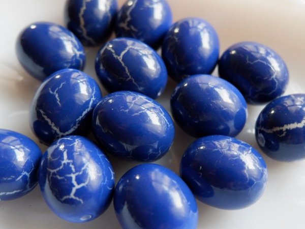 画像2: ドイツヴィンテージ・ルーサイト系ビーズ【クラックル・エッグ・ブルー】1個 (2)