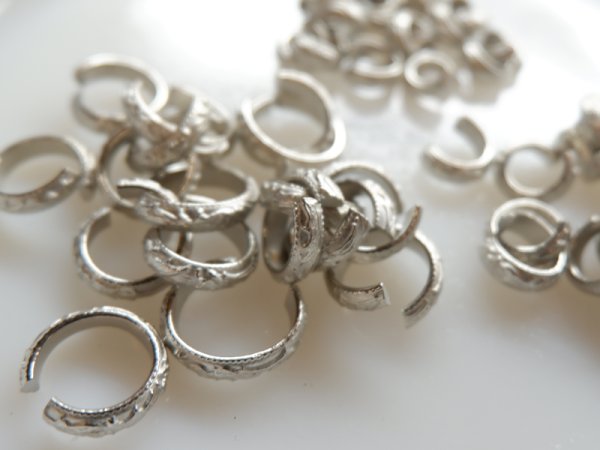 画像3: ジャパンヴィンテージ 真鍮製デザインつなぎカン【マットシルバー ラウンド14ミリ】10個 (3)