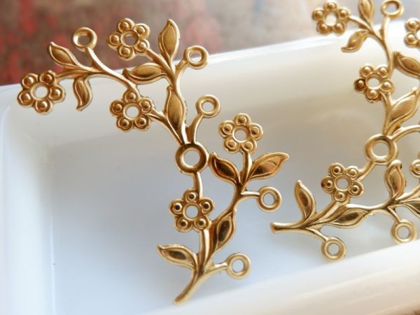 画像2: USA真鍮製スタッカブル・フラワー＆リーブス・ロングサイズ47ミリ　2個 (2)