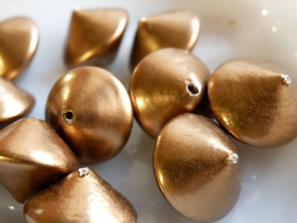 画像3: ドイツのコットンパール【ゴールド約26ミリ・ビーコン】2個　ペーパーマッシュ　　　　　 (3)