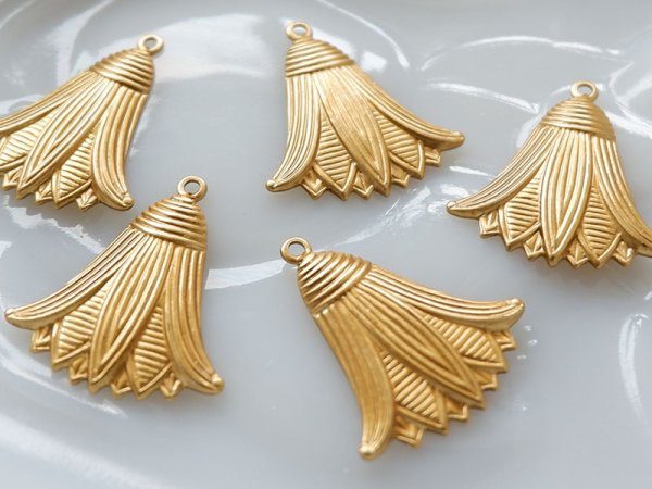 画像3: USA真鍮製　タッセルチャーム・ドロップ　２個　25ミリ　　　　 (3)