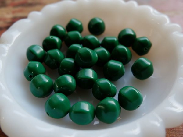 画像2: ドイツヴィンテージ　ルーサイトビーズ【変形グリーン】　11ミリ　10個 (2)