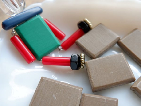 画像3: ヴィンテージ　レジン系3つ穴ビーズ【ブラウン】26×20ミリ　1個 (3)