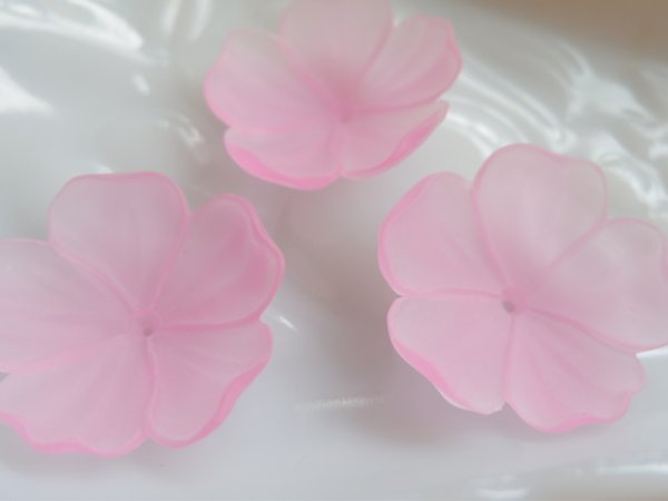 画像2: ドイツヴィンテージ　ラージ・ルーサイト製フラワービーズ36ミリ　【ピンク】　2個〜 (2)