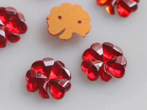 画像2: ドイツヴィンテージ　ガラスカボション【2穴・クローバー・レッド】1個 (2)