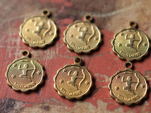 画像3: 在庫限り★星座のチャーム【 Sagittarius いて座　】2個 (3)