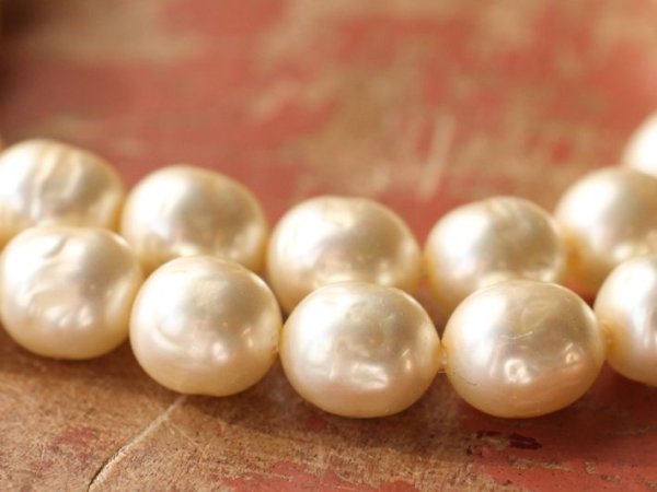 画像7: ジャパンヴィンテージ・ガラスパール【9-10ミリ・バロック・40粒前後】キスカ色 (7)