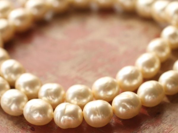 画像6: ジャパンヴィンテージ・ガラスパール【9-10ミリ・バロック・40粒前後】キスカ色 (6)