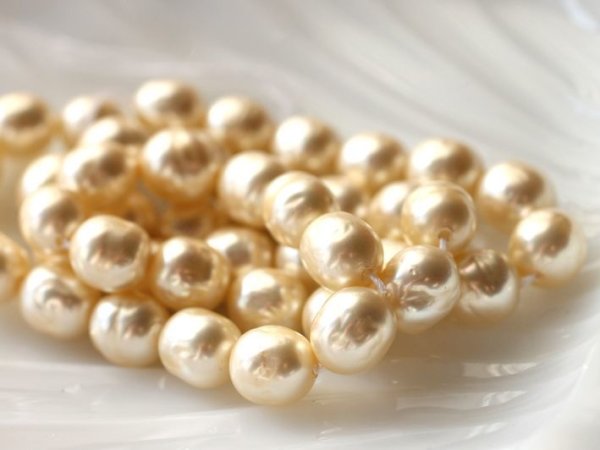 画像2: ジャパンヴィンテージ・ガラスパール【9-10ミリ・バロック・40粒前後】キスカ色 (2)