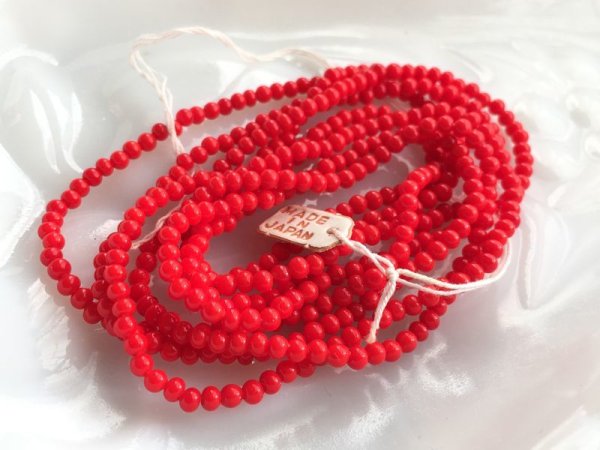 画像3: ジャパンヴィンテージ　チェリーレッドラウンドガラスビーズ　約3ｍｍ　約450粒　　卸× (3)