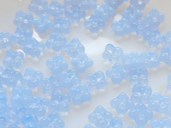 画像2: ドイツヴィンテージ・フラワーガラスビーズ【4ペタル・オパールブルー】30個 (2)